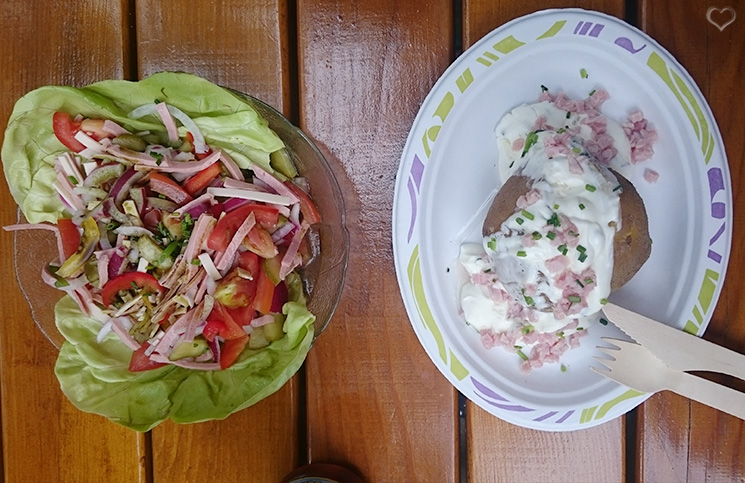ofenkartoffel-und-wurstsalat-familypark