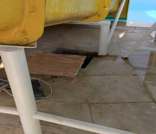 Horror Urlaub in der Türkei – Sarp Hotel offenes-loch-unter-den-rutschen