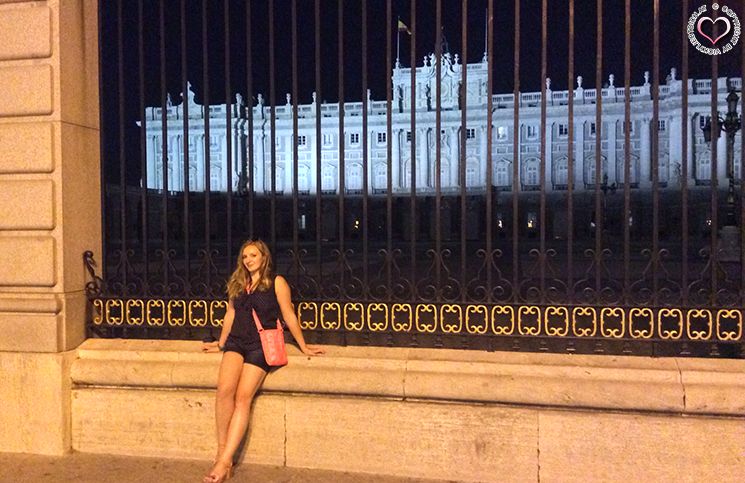 palacio-real-im-hintergrund