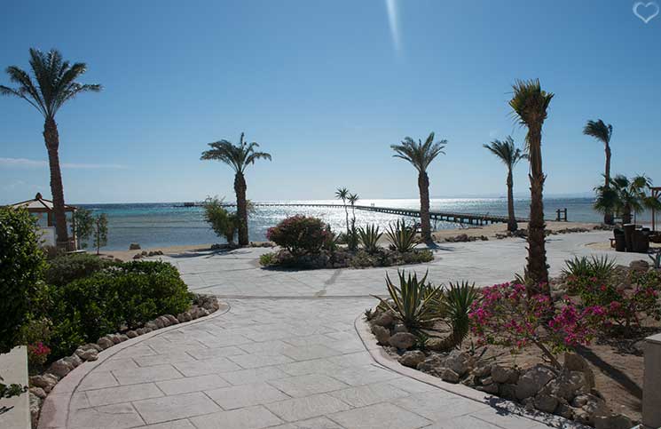soma-bay-aussicht-breakers-luxus-hotels-weg