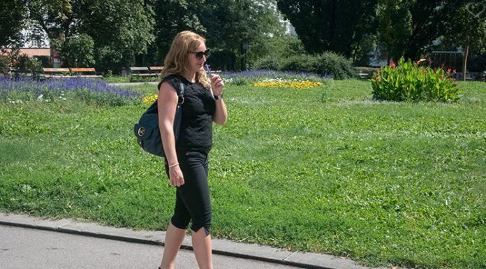 elegantes Outfit bei heißem Wetter