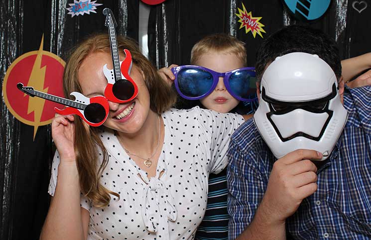 superheroes-Kindergeburtstag-mit-der-Pixolino-Box-fun-mit-den-eltern