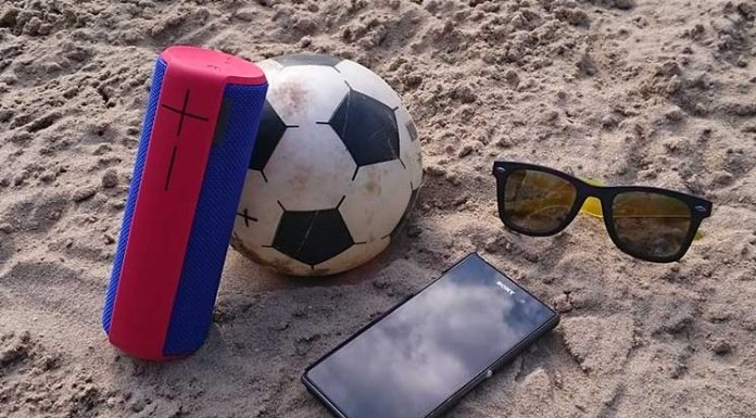 UE Boom tragbarer Bluetooth Lautsprecher