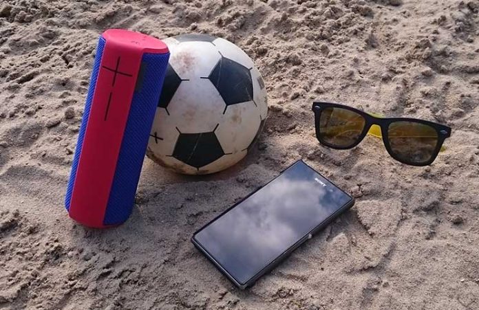 UE Boom tragbarer Bluetooth Lautsprecher