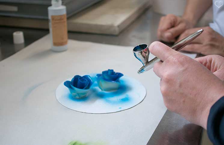 zuckerbäcker-workshop-bei-Groissböck-blumen-airbrush
